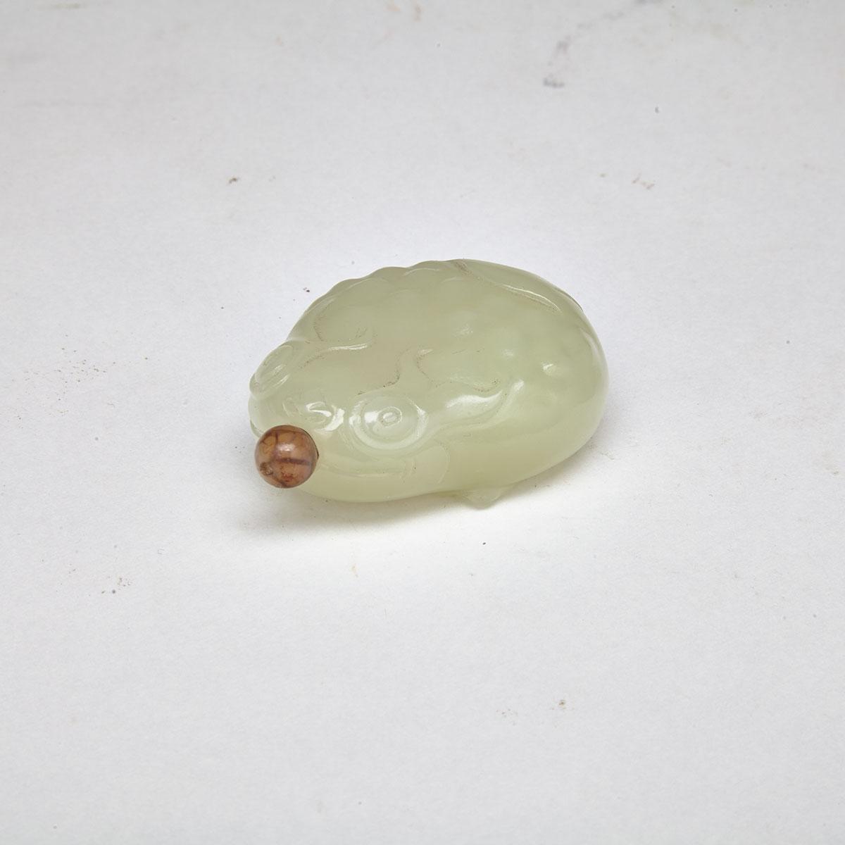 Pale Celadon Jade ‘Frog’ Snuff Bottle 