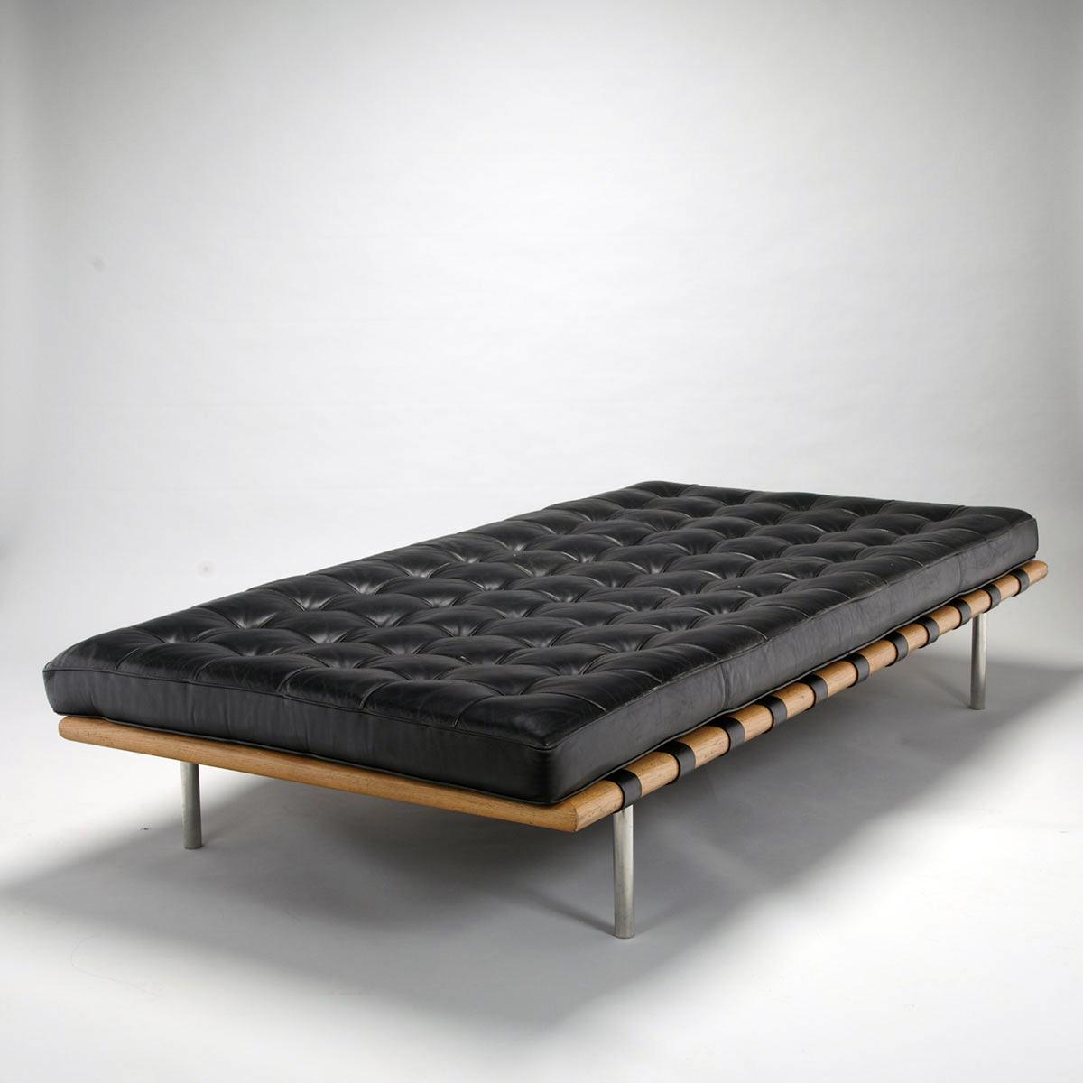 Ludwig Mies van der Rohe, Barcelona Couch for Knoll International, 20th century