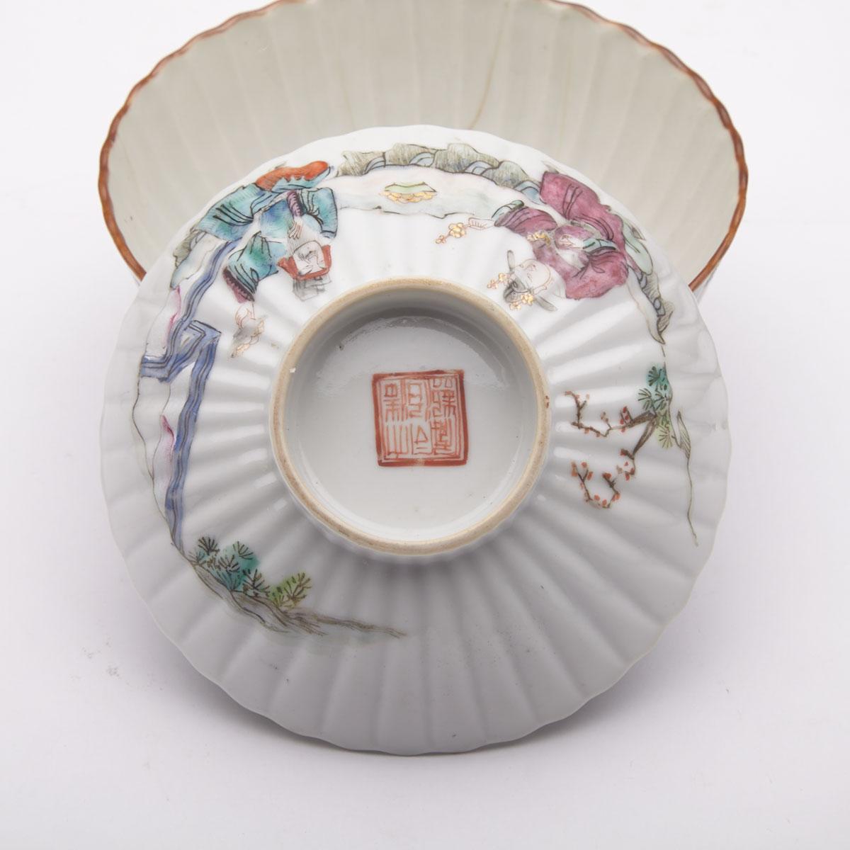 Famille Rose ‘Fu Lu Shou’ Bowl and Cover, Tongzhi Mark and Period (1862-1874)