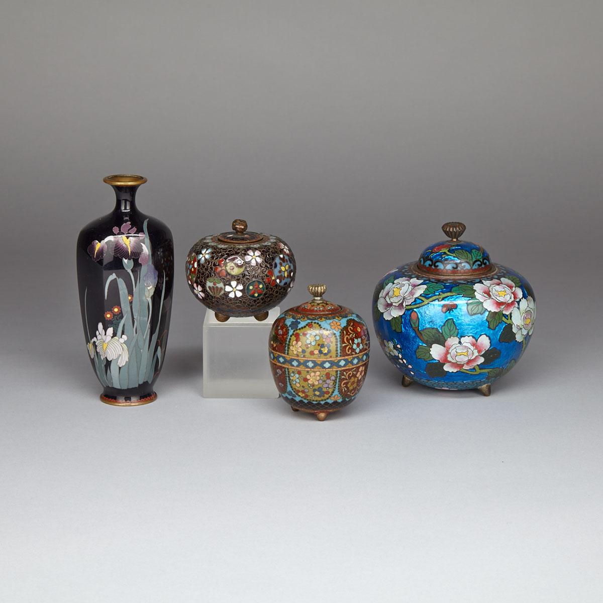 Four Small Pieces Japanese Cloisonné Enamel, 19th/early 20th century