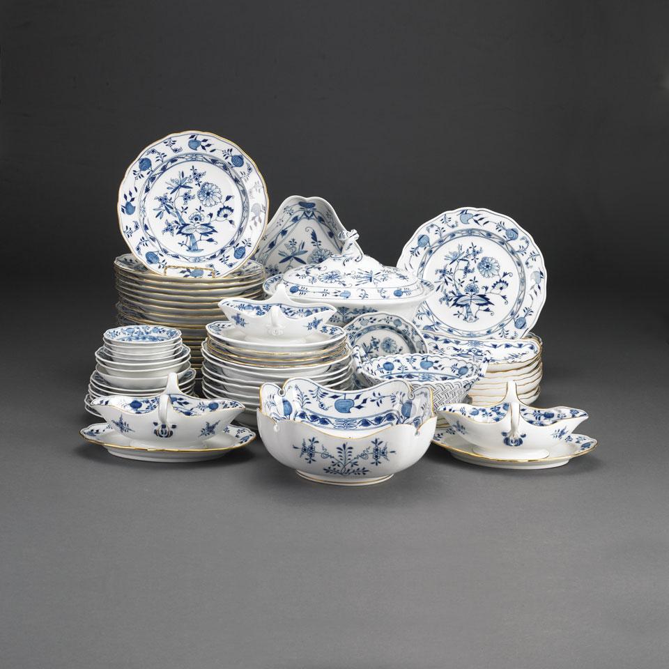 Meissen Onion Pattern Service, late 19th/early 20th century