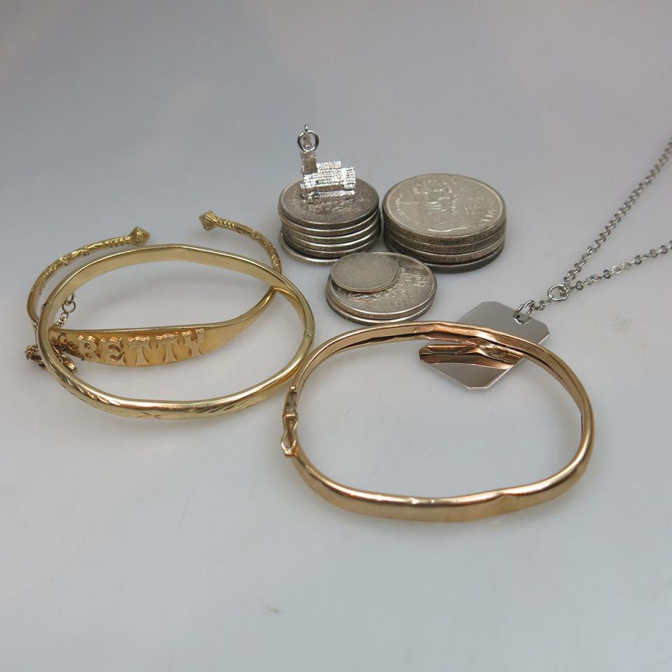 Small Quantity Of Jewellery And Coins