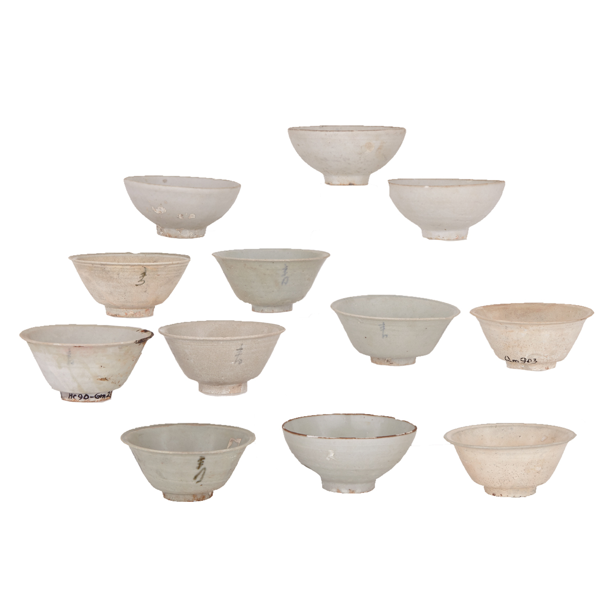 Set of Twelve Vung Tau Cargo Bowls, Circa 1690