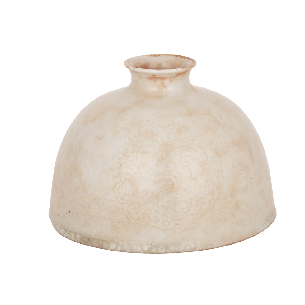 A Fine White-Glazed Beehive Water Pot, 19th Century