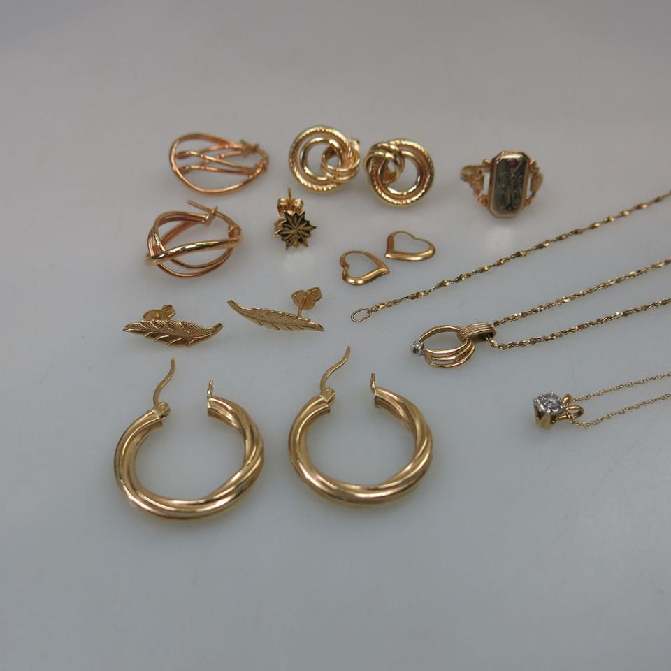 5 Pairs Of 14k Yellow Gold Earrings