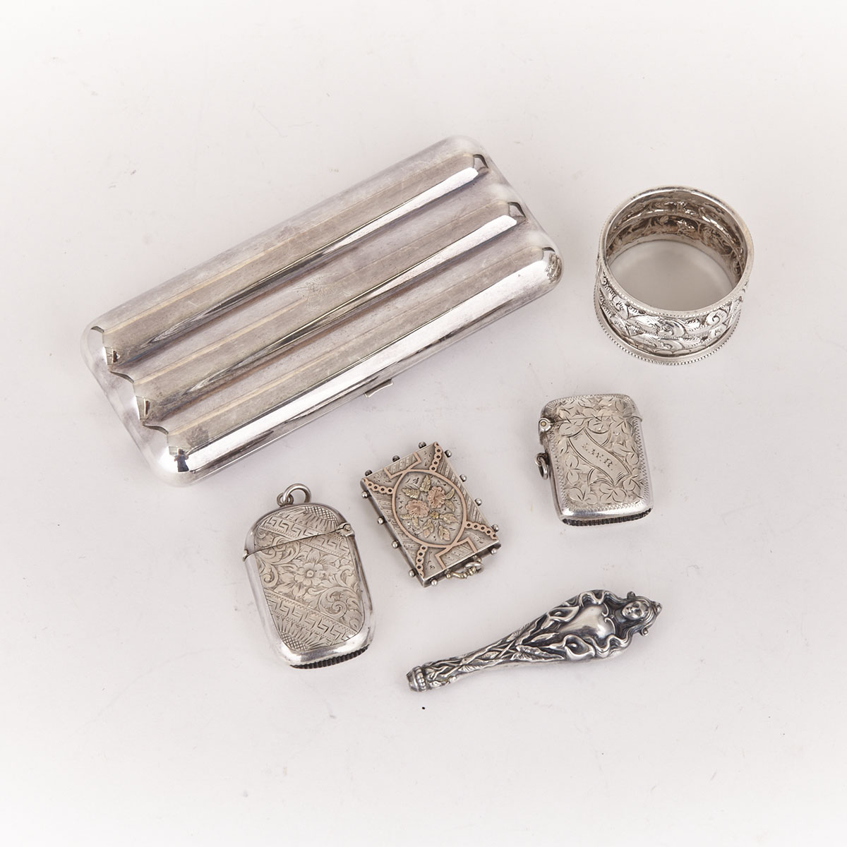 Grouped Lot of Victorian and Later Silver, late 19th/early 20th century