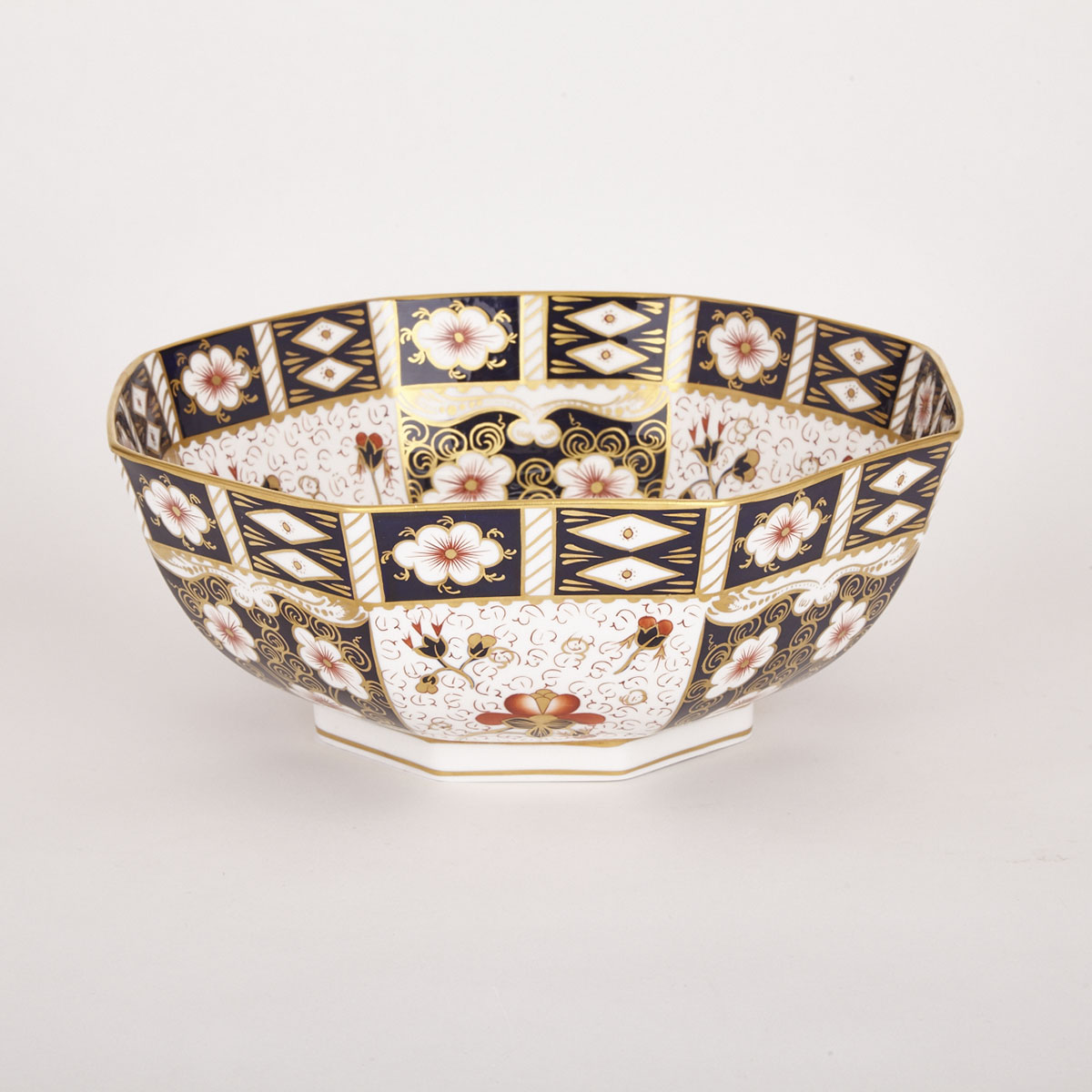 Royal Crown Derby ‘Imari’ (2451) Pattern Octagonal Bowl, 1969