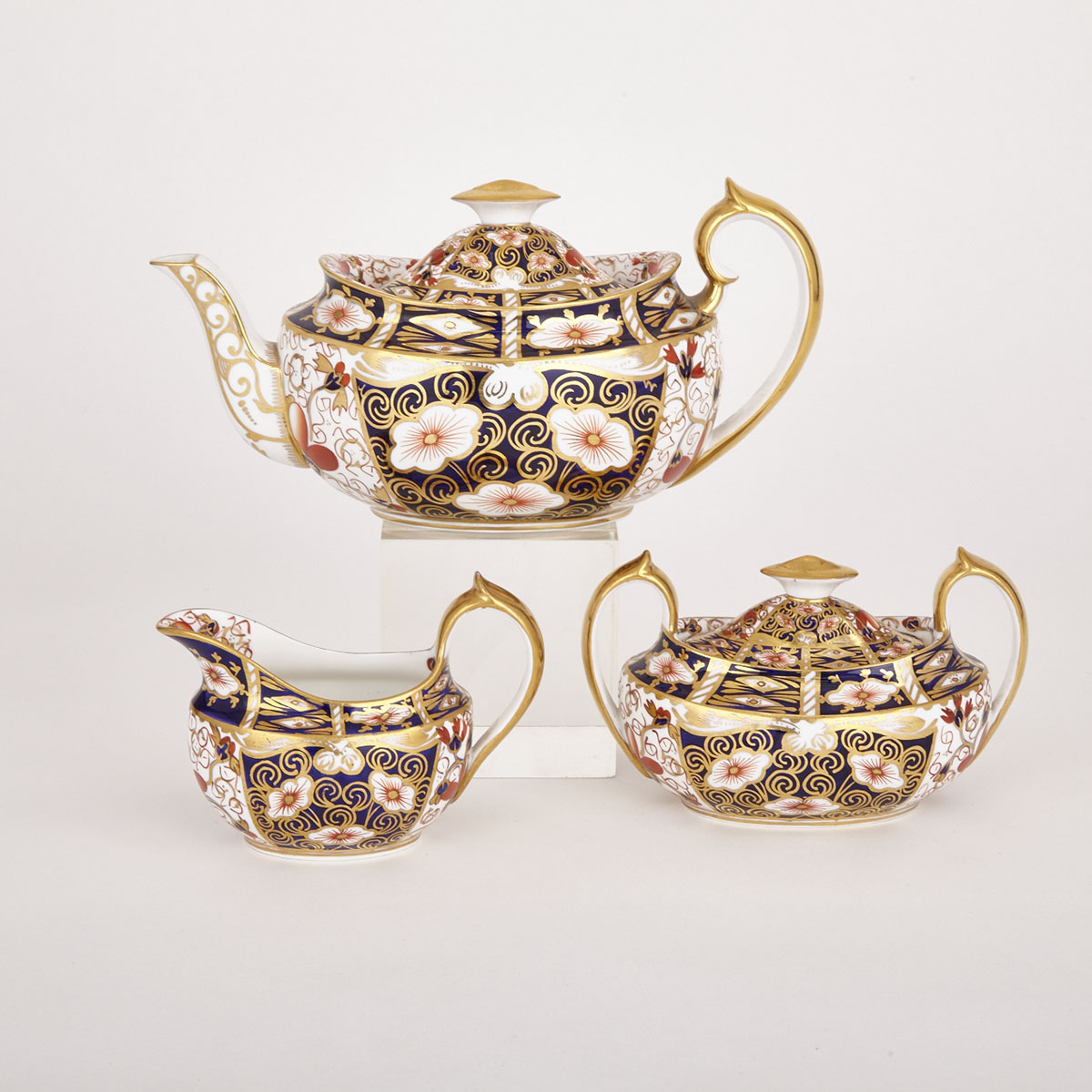 Royal Crown Derby ‘Imari’ (2451) Pattern Tea Service, 1909/17