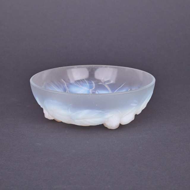 Etling ‘Noisettes’ Opalescent Glass Bowl, 20th century