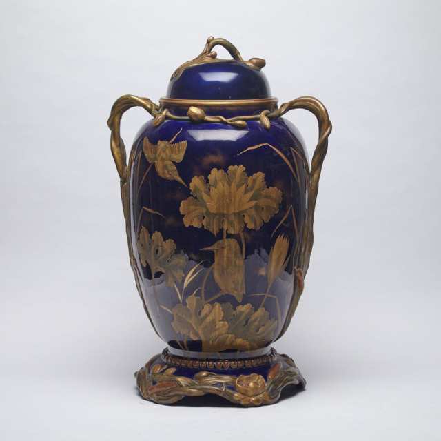 George Jones Large Two-Handled Vase with Cover and Stand, late 19th century