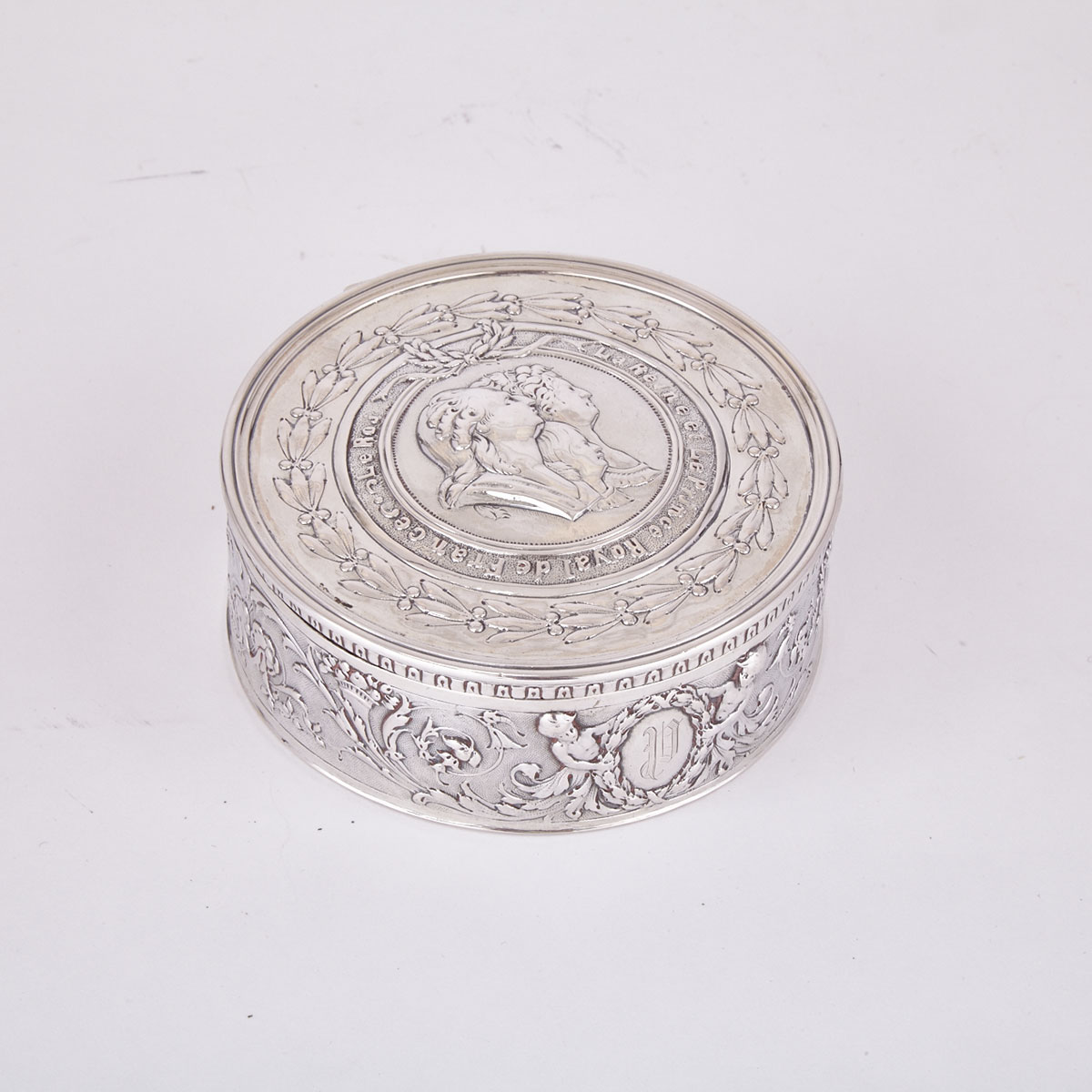 German Silver Circular Box, probably B. Neresheimer & Söhne, Hanau, c.1900