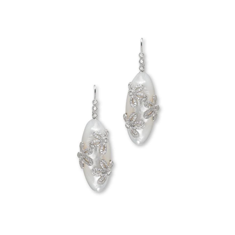 Pair Of 18k White Gold Drop Earrings
