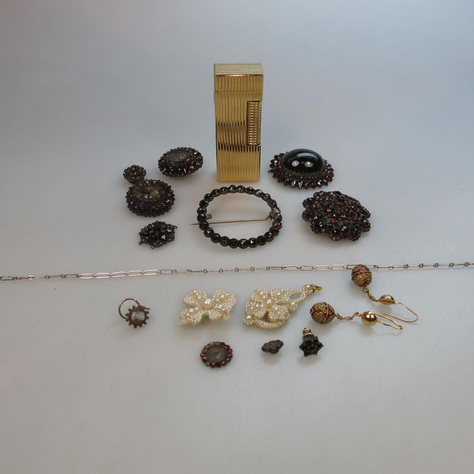 Small Quantity Of Various Jewellery 