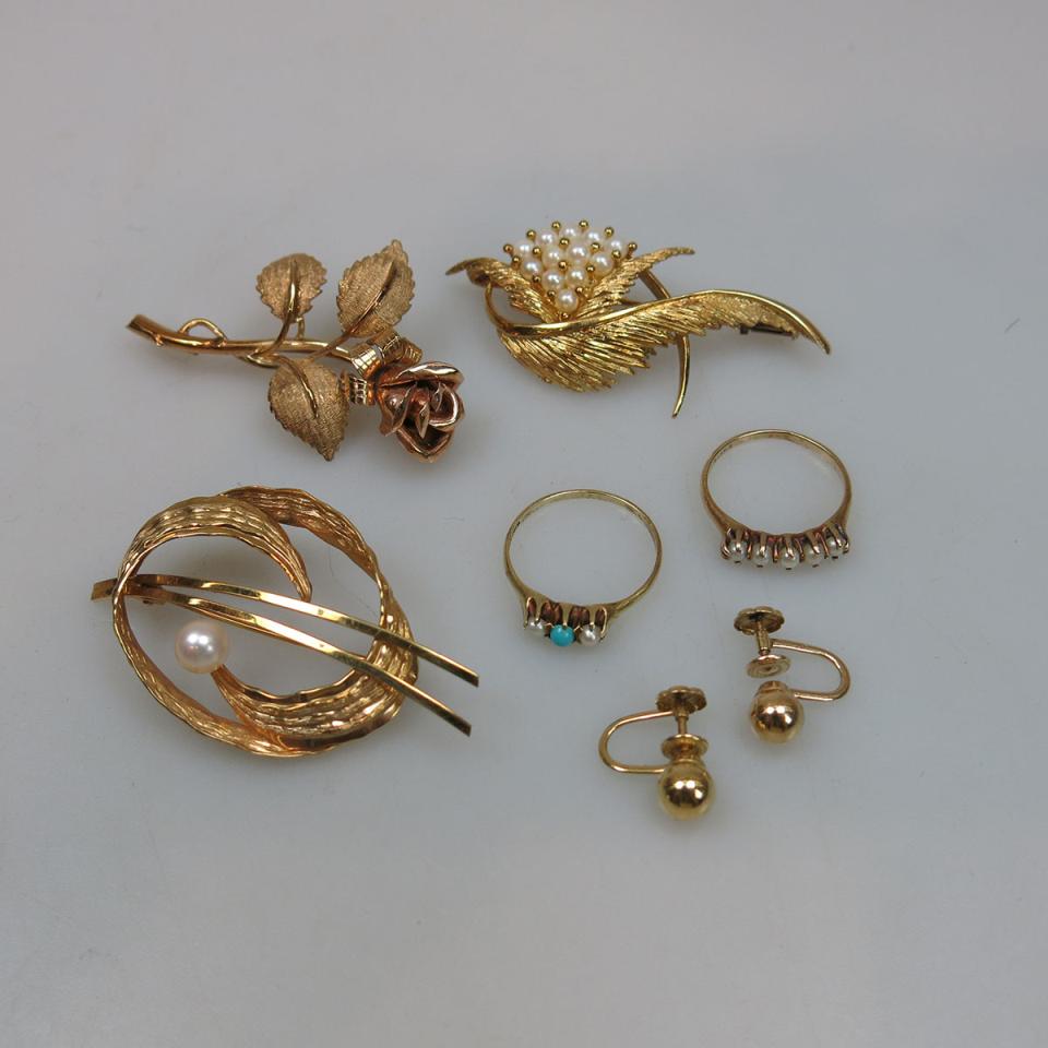 Small Quantity Of 14k Yellow Gold Jewellery  