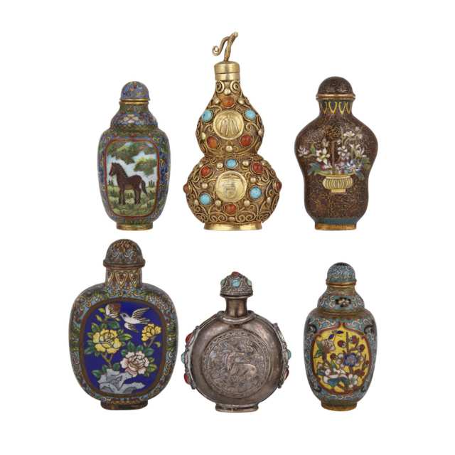 Group of Six Snuff Bottles, 19th to 20th Century
