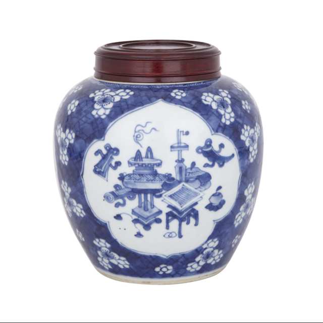 A Blue and White ‘100 Antiques’ Ginger Jar and Cover, Mark of Kangxi and of the Period (1662-1722)