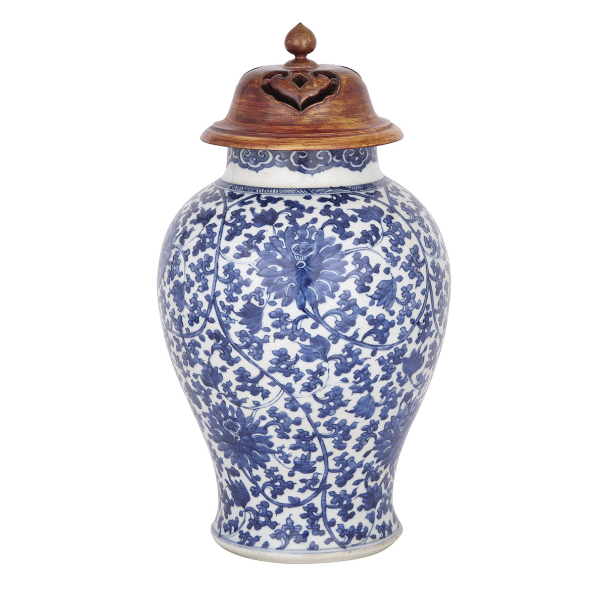 A Large Blue and White Scrolling Lotus Jar and Cover, Kangxi Period (1662-1722)