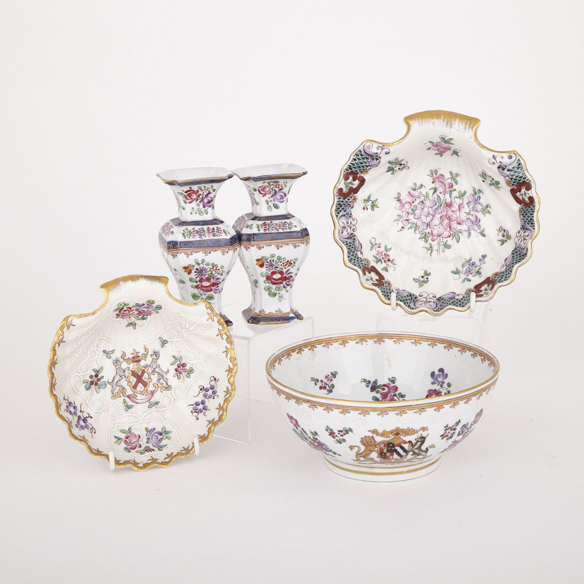 Pair of Samson ‘Compagnie des Indes’ Small Vases, Bowl and Two Shell Shaped Dishes, c.1900