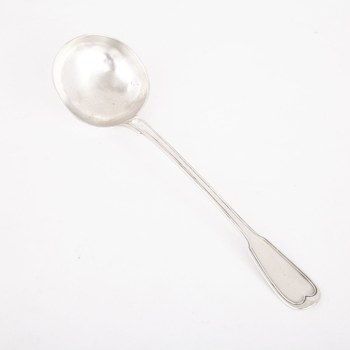French Silver Fiddle and Thread Pattern Soup Ladle, Veyrier, Paris, mid-19th century