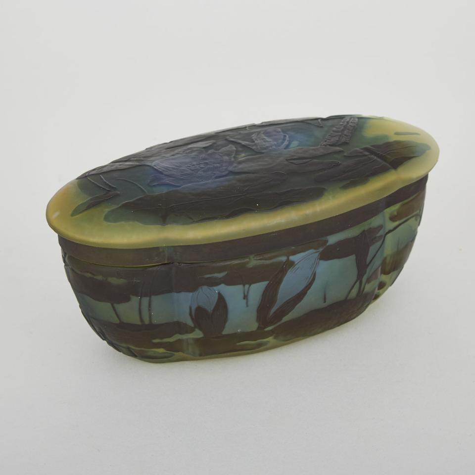 Gallé Cameo Glass Shaped Oval Covered Box, c.1900