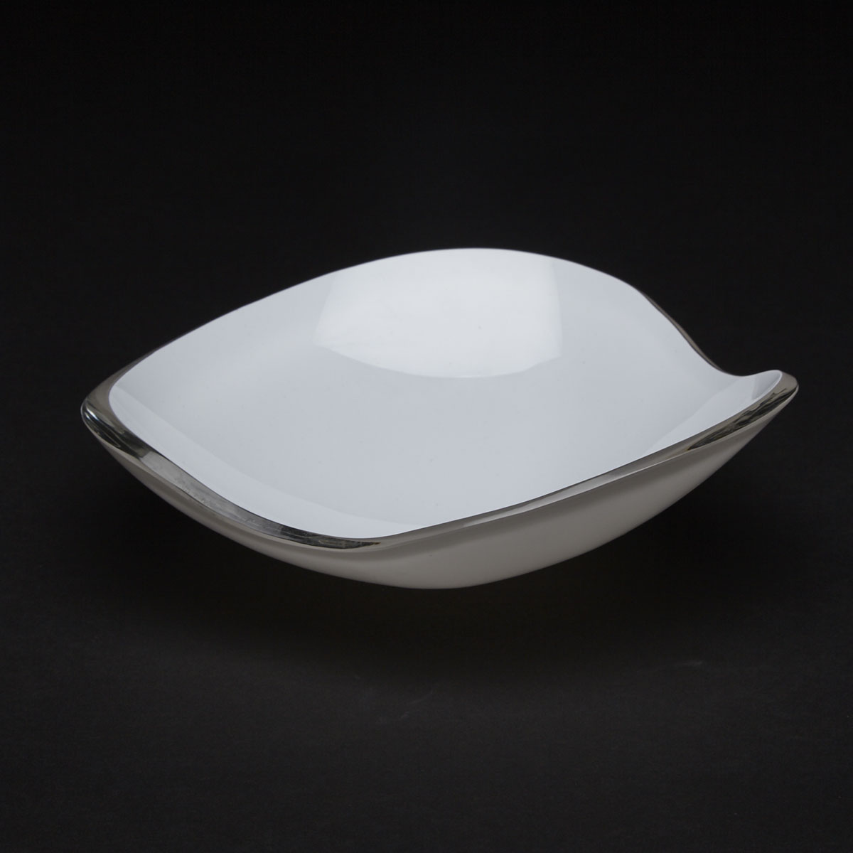 Iittala ‘Munankuori’ (Egg-Shell) Glass Bowl, Gunnel Nyman, designed 1947