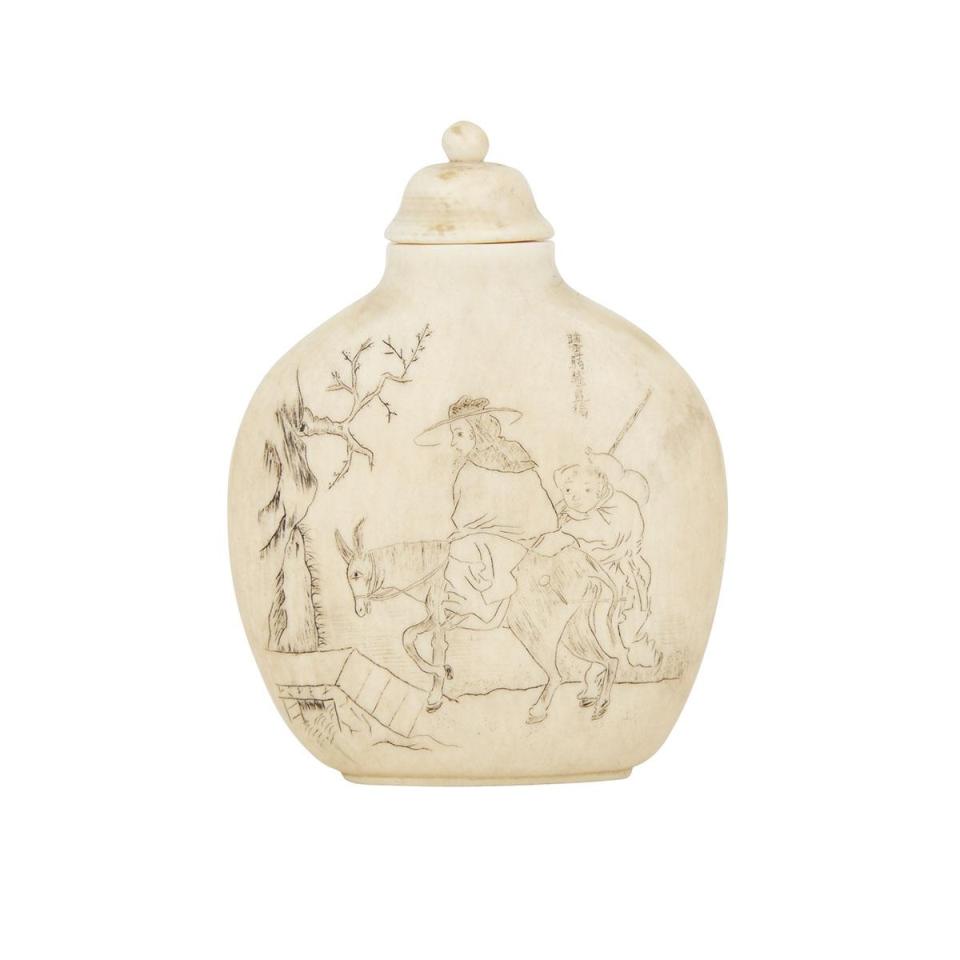 An  Ivory ‘Scrimshaw’ Snuff Bottle, Republic Period