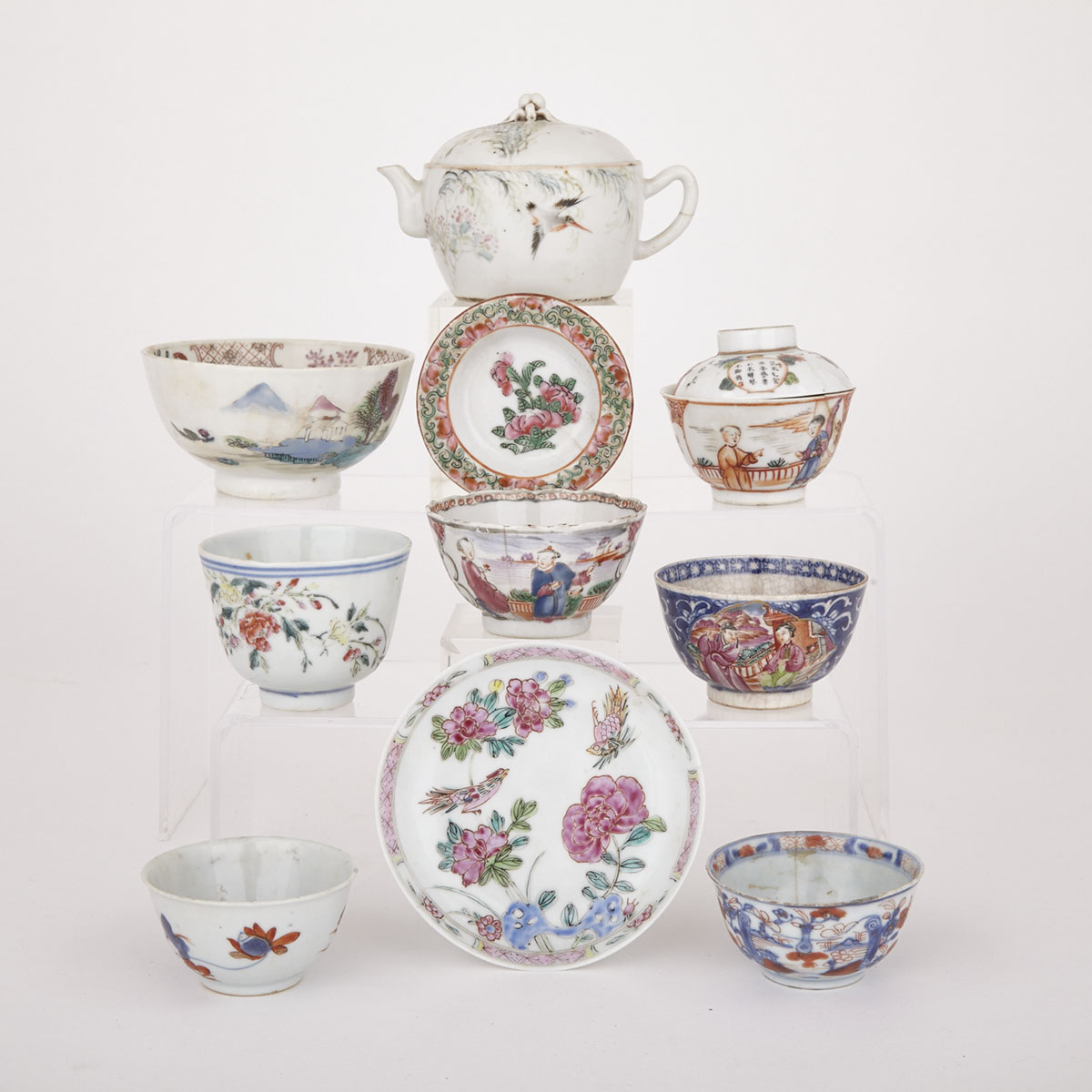 Twelve Chinese Export Famille Rose Pieces of Porcelain, 19th/20th Century