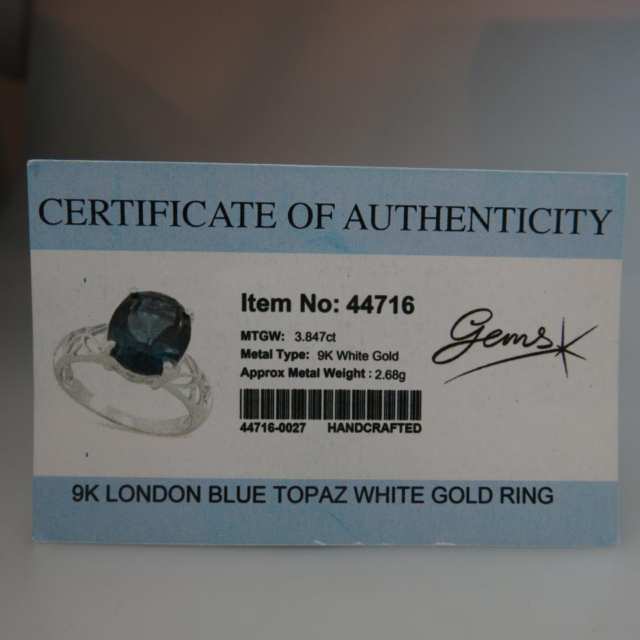English 9k White Gold Ring 