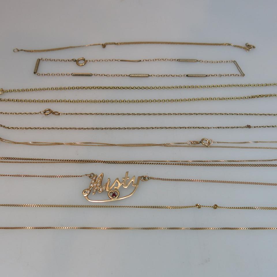 Small Quantity Of Gold Chains And Pendants