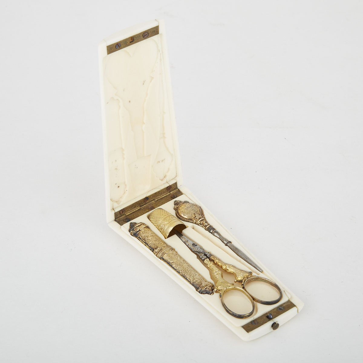 French Ivory Cased Gold Sewing Necessaire, c.1830