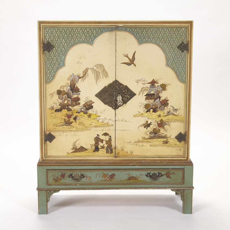 A Korean Chinoiserie Lacquer Cabinet, Early 20th Century
