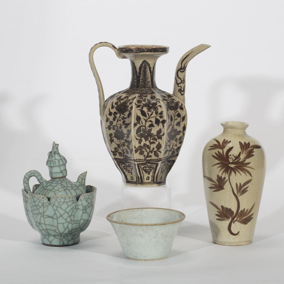 A Group of Four Chinese Ceramics, Qing Dynasty and Earlier