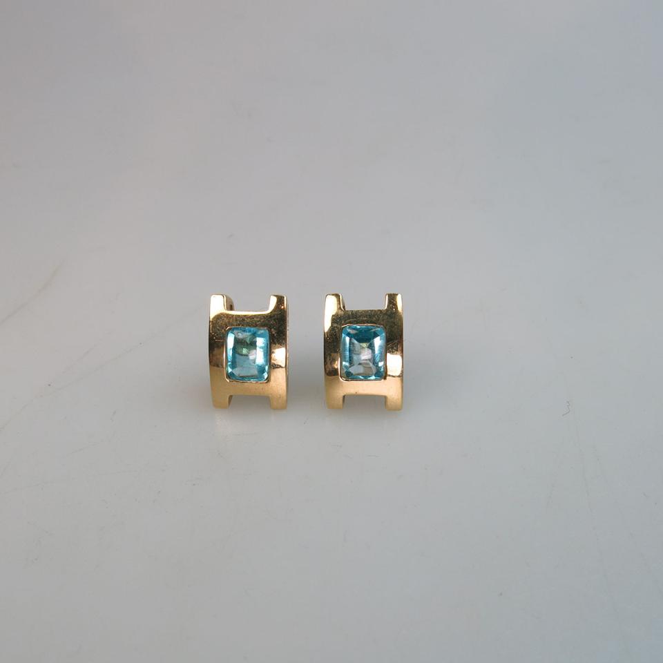 A Pair Of 18k Yellow Gold Earrings