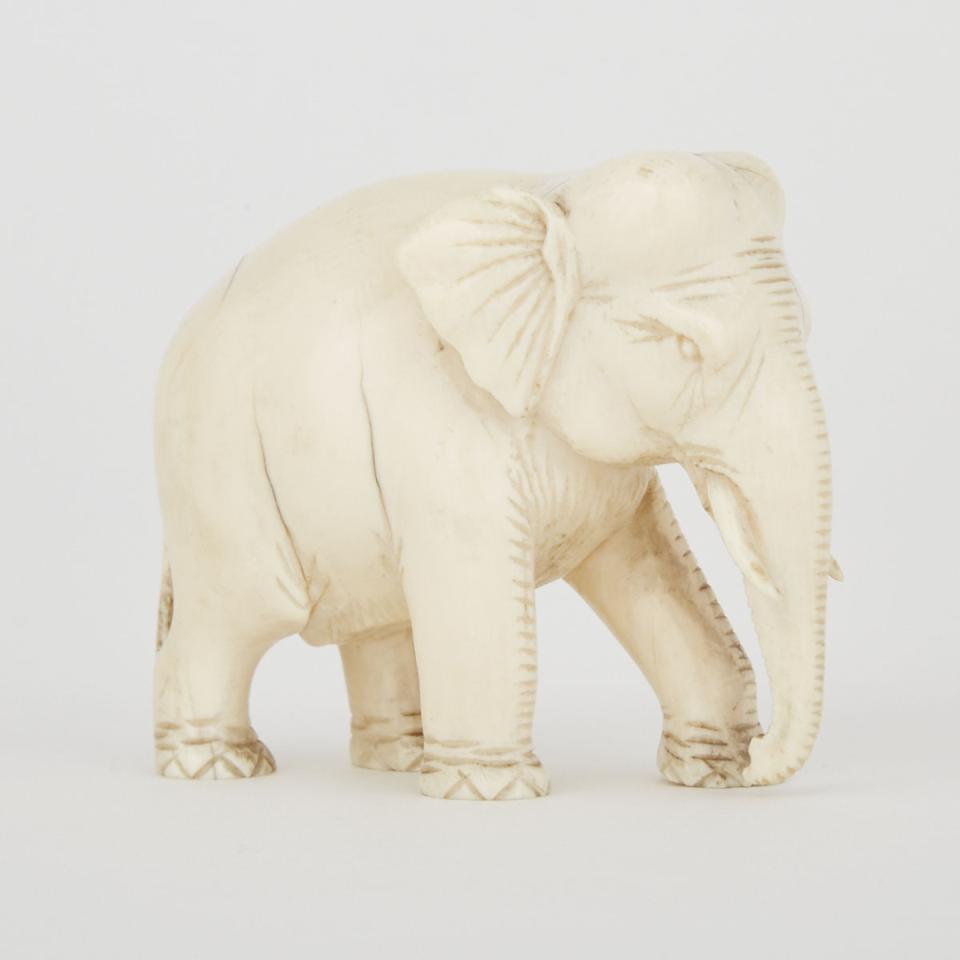 An Ivory Carved Elephant, Early 20th Century