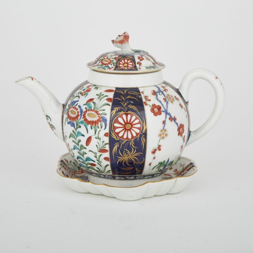Worcester Japan Pattern Teapot and a Stand, c.1770