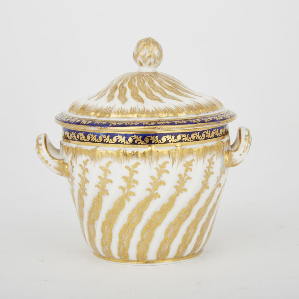 Flight Worcester Blue and Gilt Covered Sucrier, c.1790
