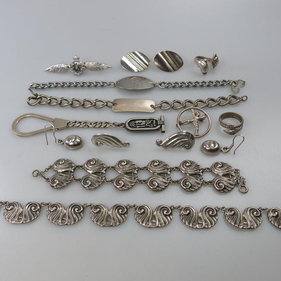 Small Quantity Of Silver And Silver-Plated Jewellery