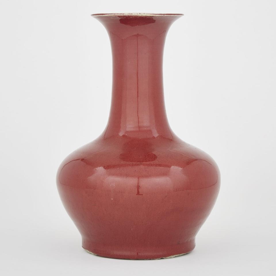 A Red Flambé Glazed Vase, 19th/20th Century