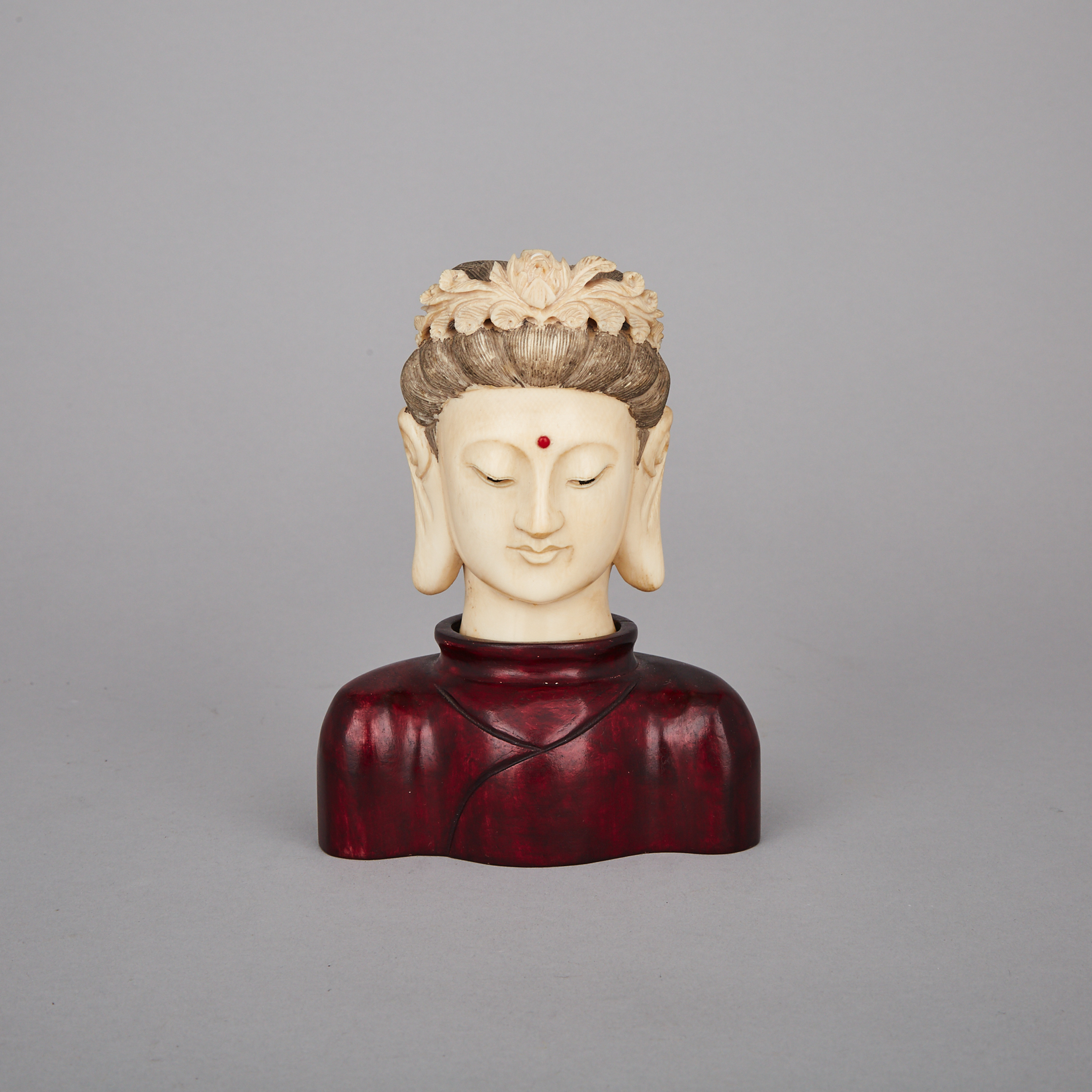 An Ivory Carved Head of Guanyin