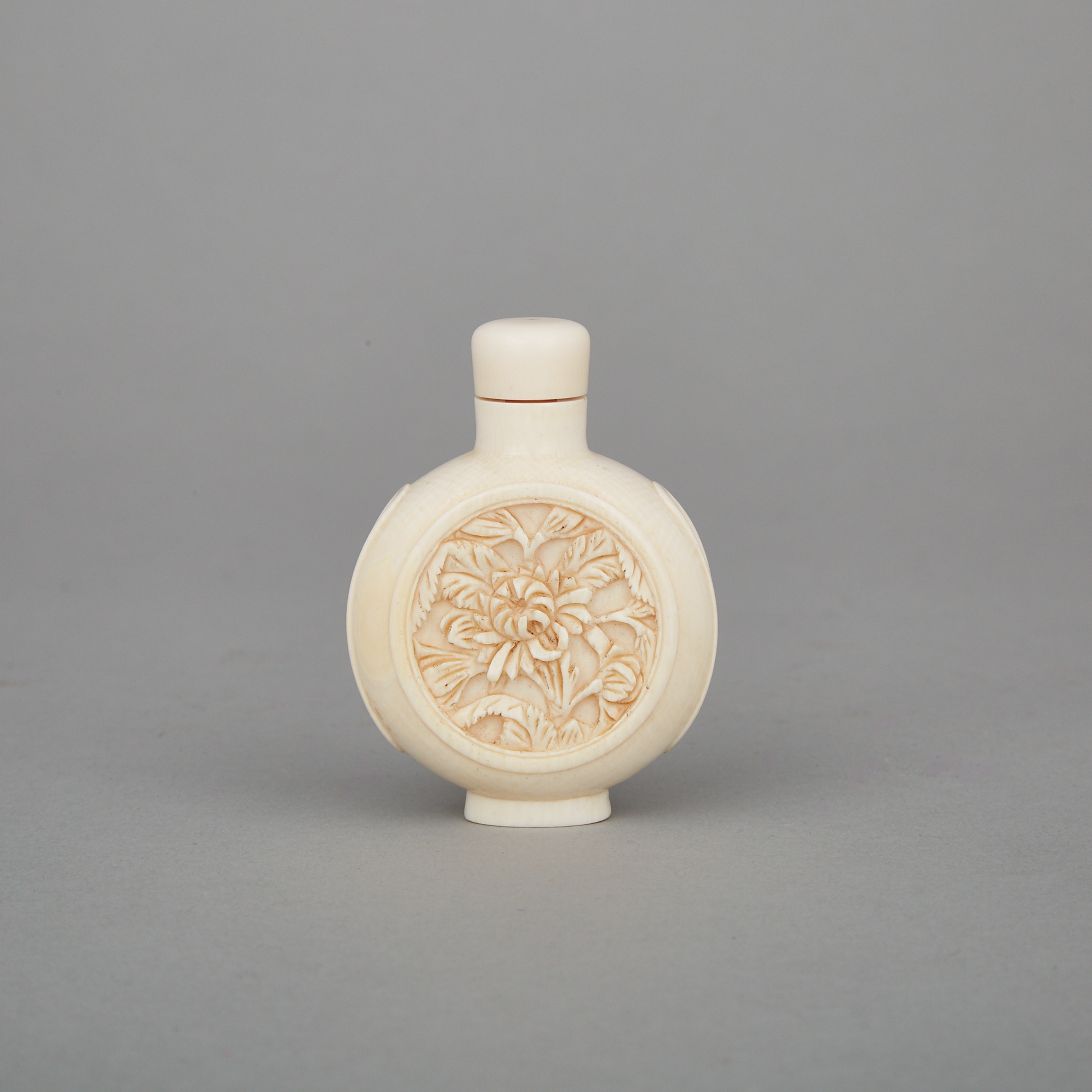 An Ivory Carved Snuff Bottle, Circa 1940