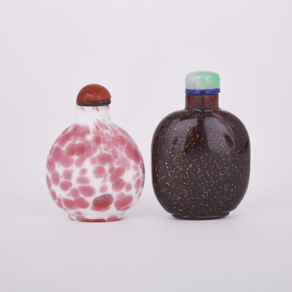 Two Peking Glass Snuff Bottles, 19th Century