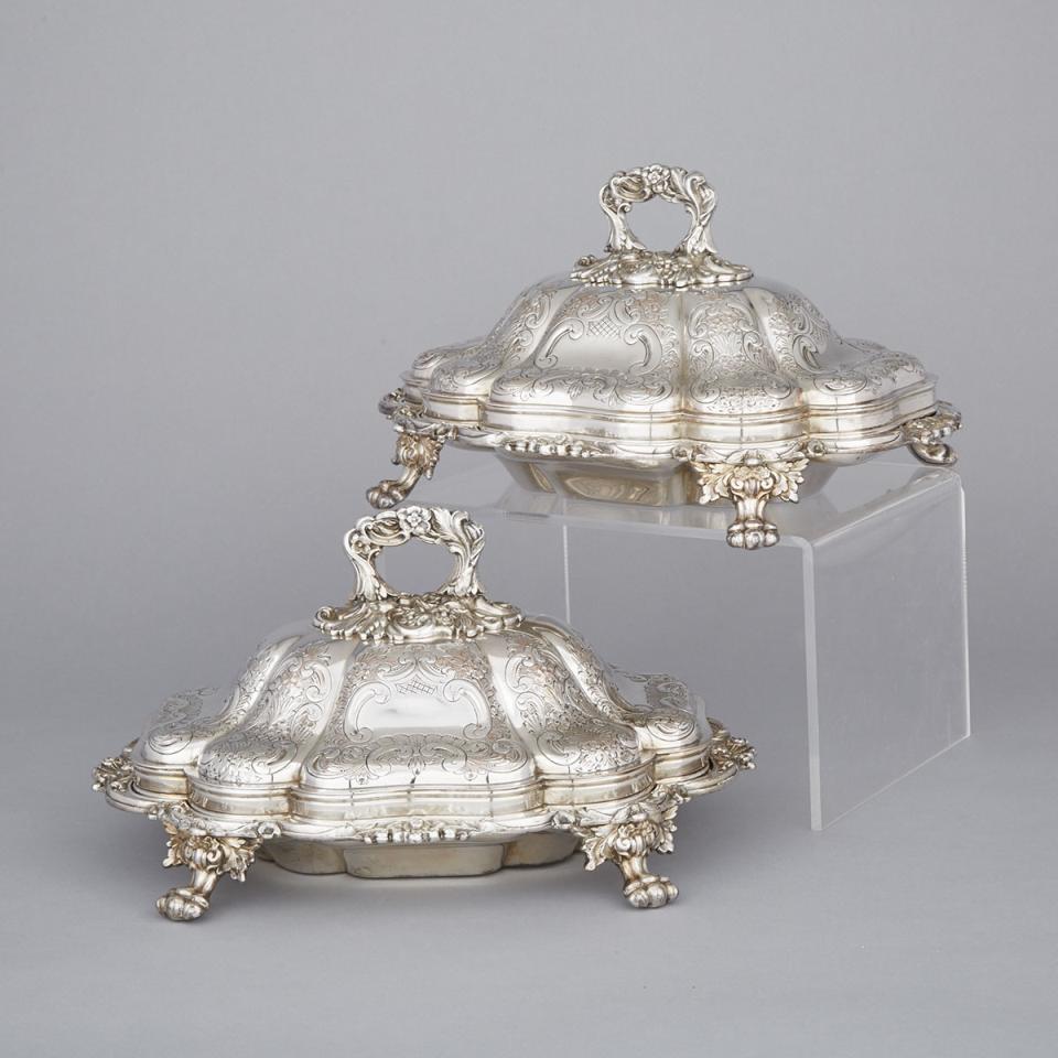 Pair of Victorian Silver Plated Shaped Oval Covered Entrée Dishes, late 19th century 