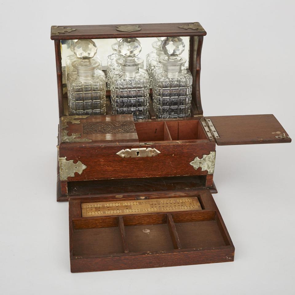 Victorian Oak Three Decanter Games Tantalus, 19th century