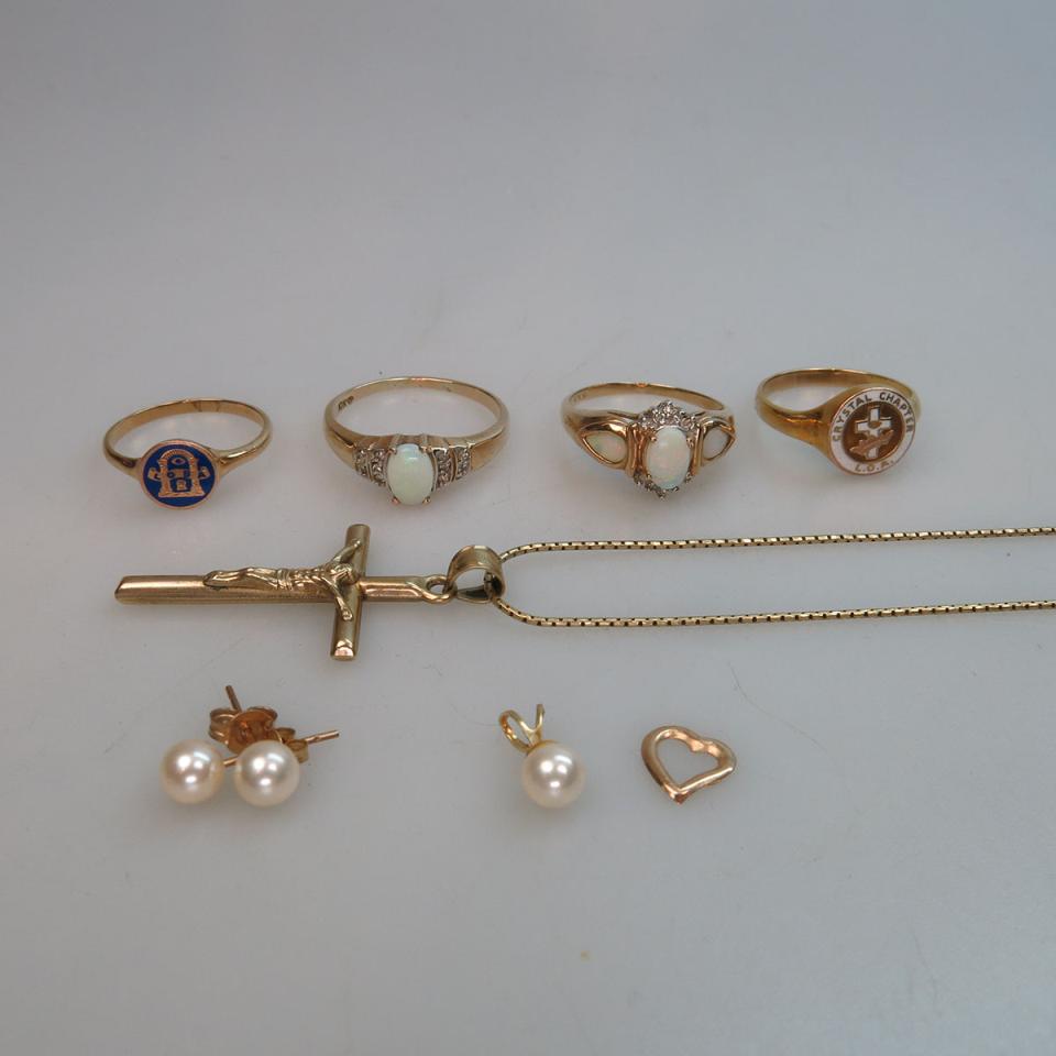 Small Quantity Of 10k Yellow Gold Jewellery