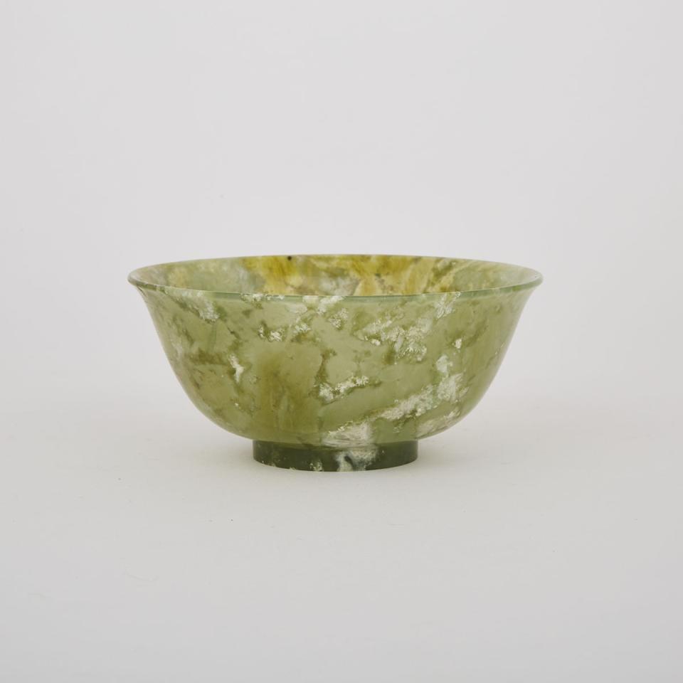 A Spinach Jade Bowl, Late 19th/Early 20th Century