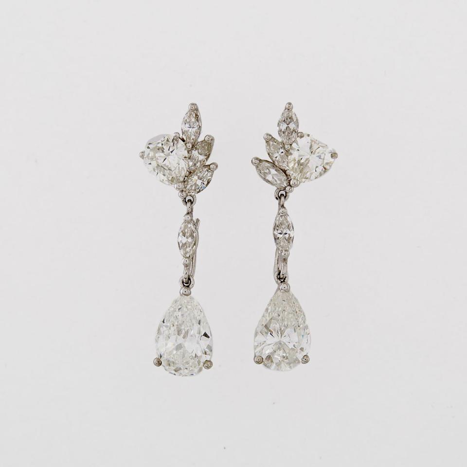 Pair Of 18k White Gold Drop Earrings 