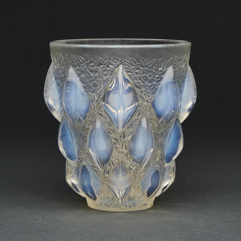 ‘Rampillon’, Lalique Opalescent Glass Vase, c.1930