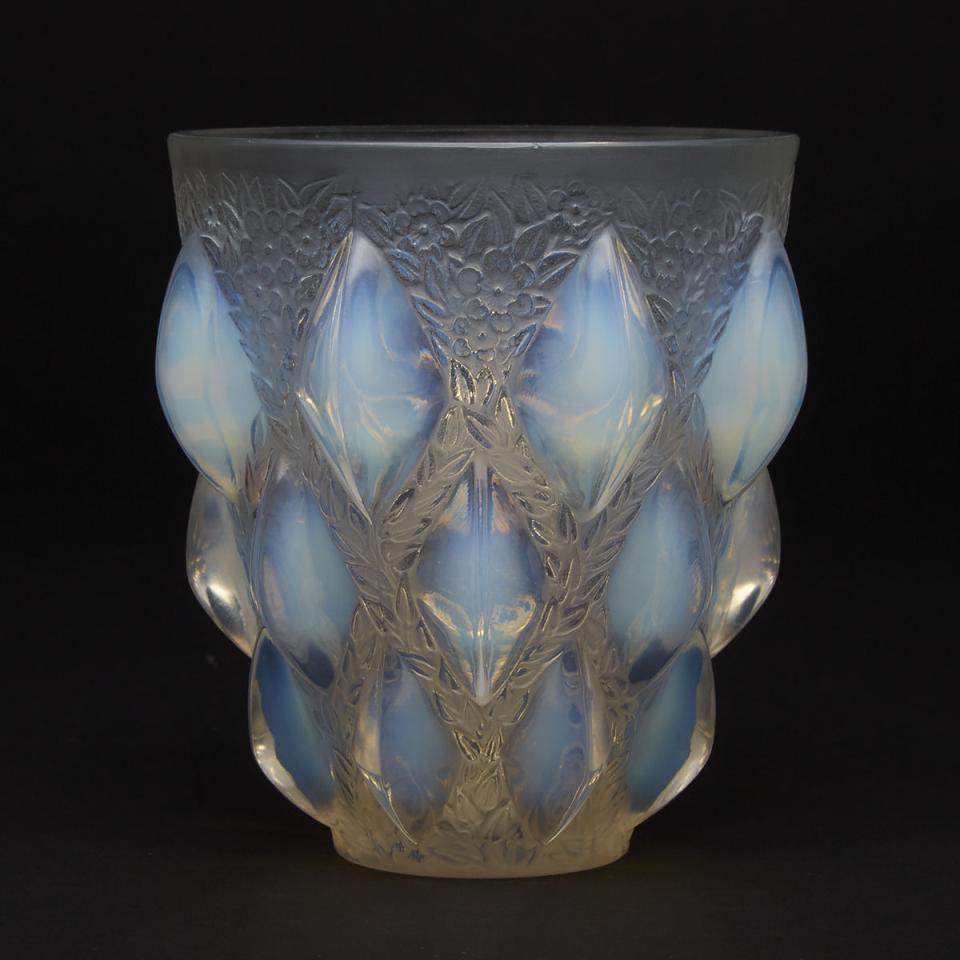 ‘Rampillon’, Lalique Moulded Opalescent Glass Vase, c.1930