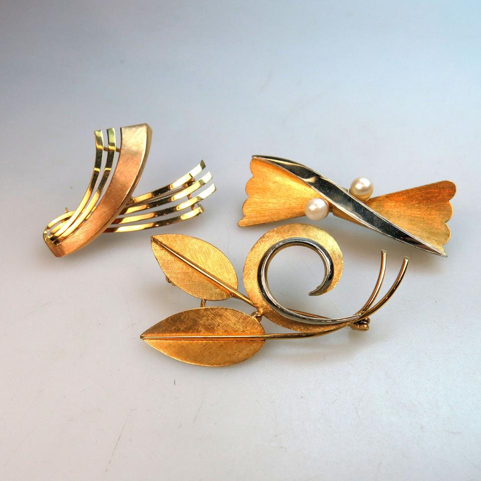 3 x 18k Yellow Gold Brooches