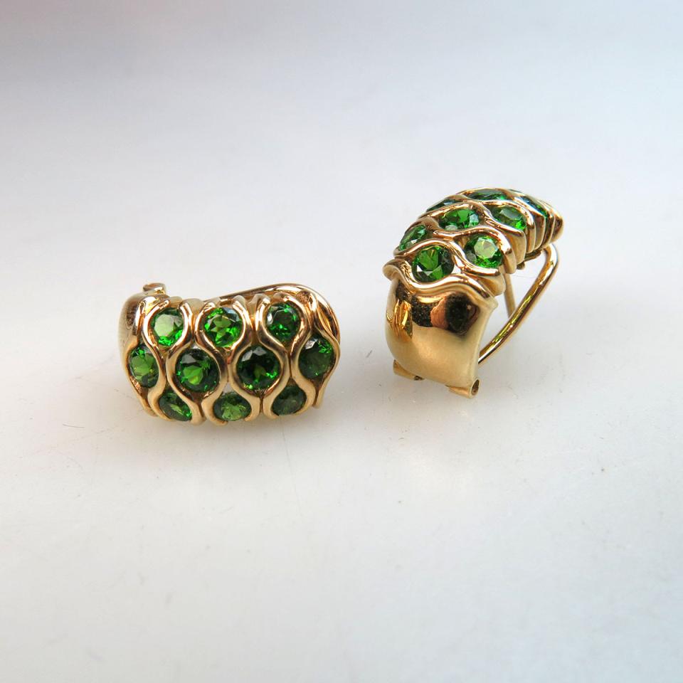 A Pair Of 18k Yellow Gold Earrings